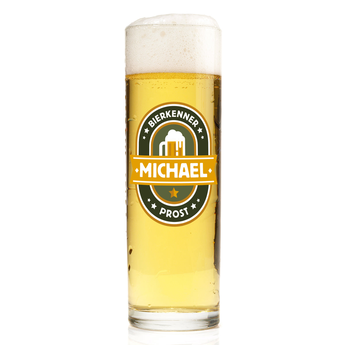 Kölschglas Bierkenner mit Name Michael, gefüllt mit Bier, freigestellt vor weißem Hintergrund
