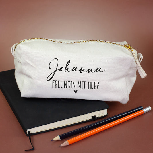 Kleine Stiftetasche personalisiert mit Name Johanna und Wunschtext Freundin mit Herz