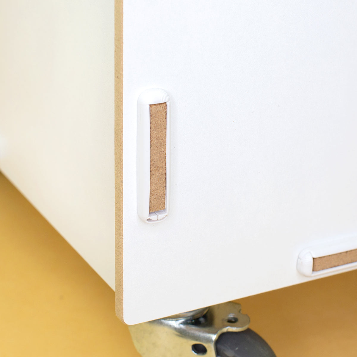 Personalisierte Rollbox aus Holz von clipfritz | Aufbewahrungsbox mit Spielzeugmotiv & Wunschtext