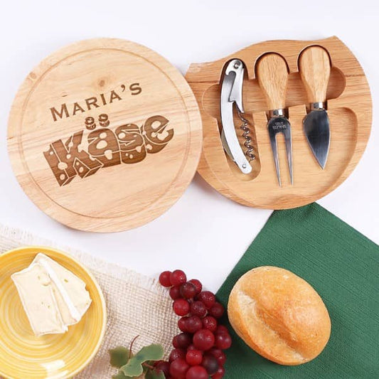 Käsebrett aus Holz mit Gravur