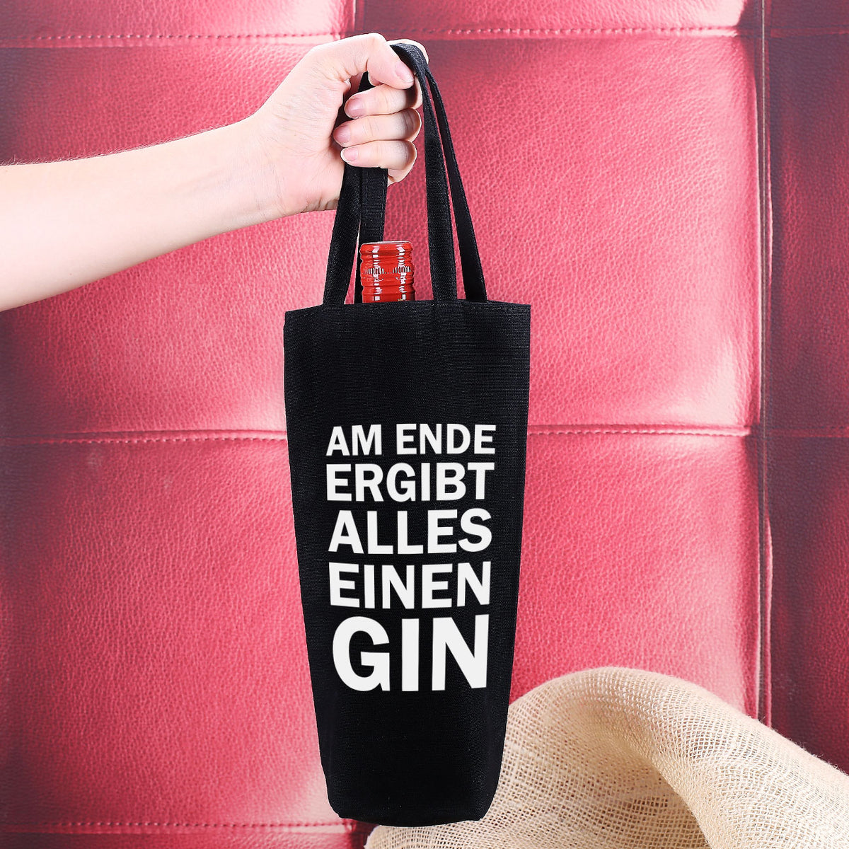 Schwarzer Flaschenbeutel mit GIN Spruch bedruckt