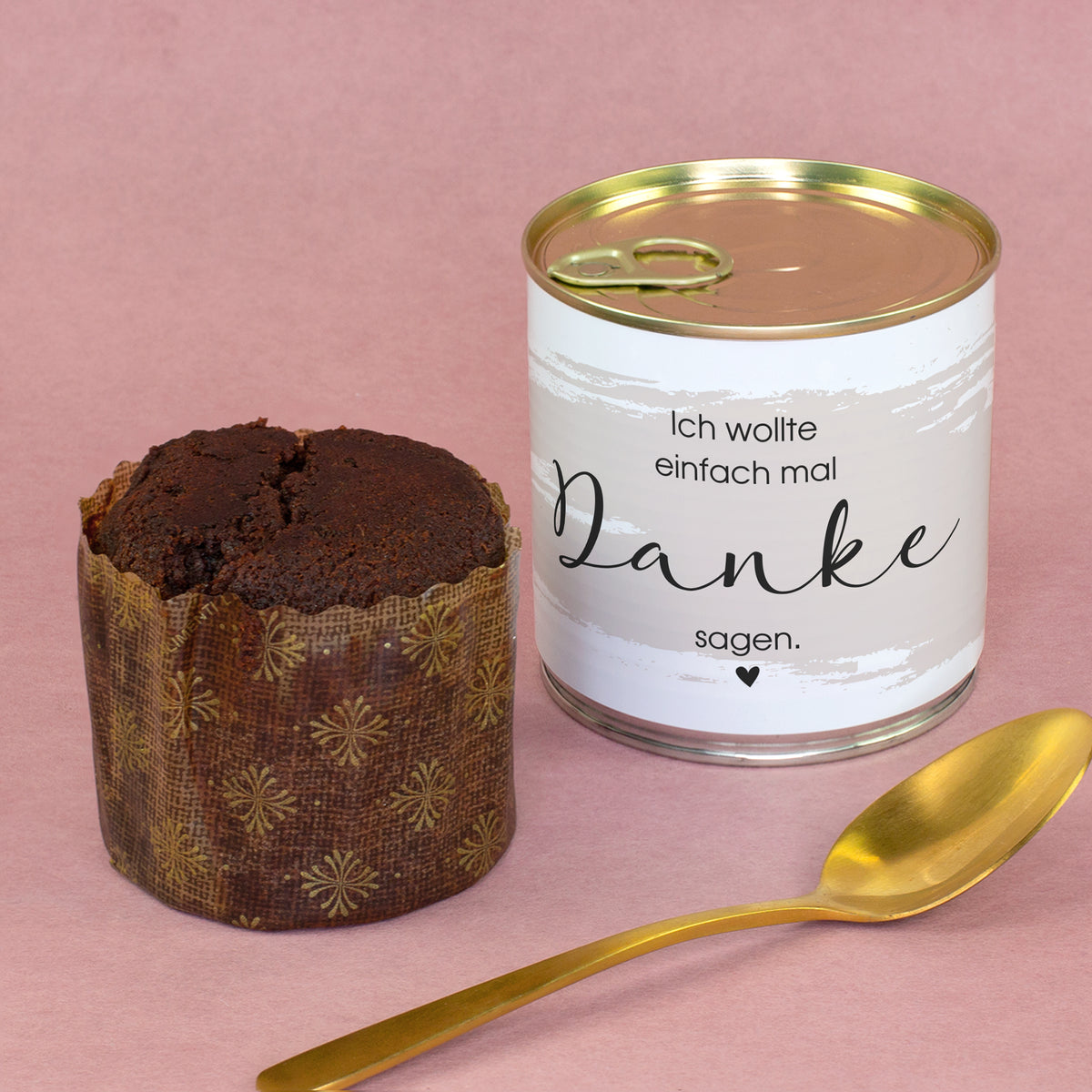 Schokoladen Brownie Kuchen in der Dose als Dankeschön Geschenk mit Danke Motiv und goldfarbenem Löffel