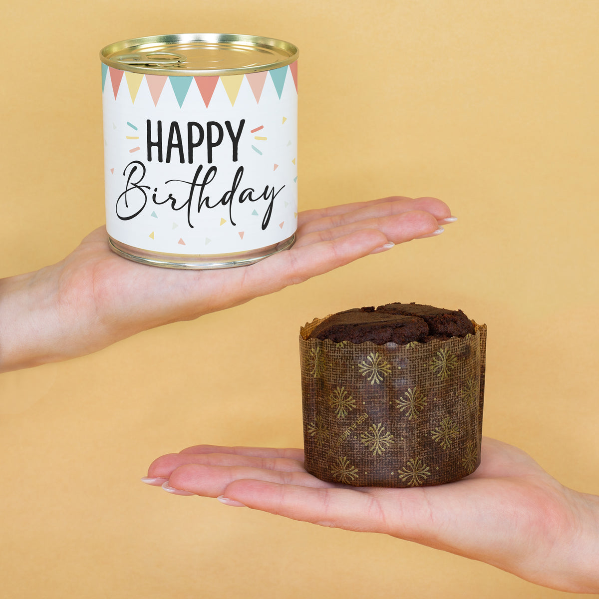 Happy Birthday Dosenkuchen mit Schokoladen Brownie in Bäckerqualität als süßes Geburtstagsgeschenk