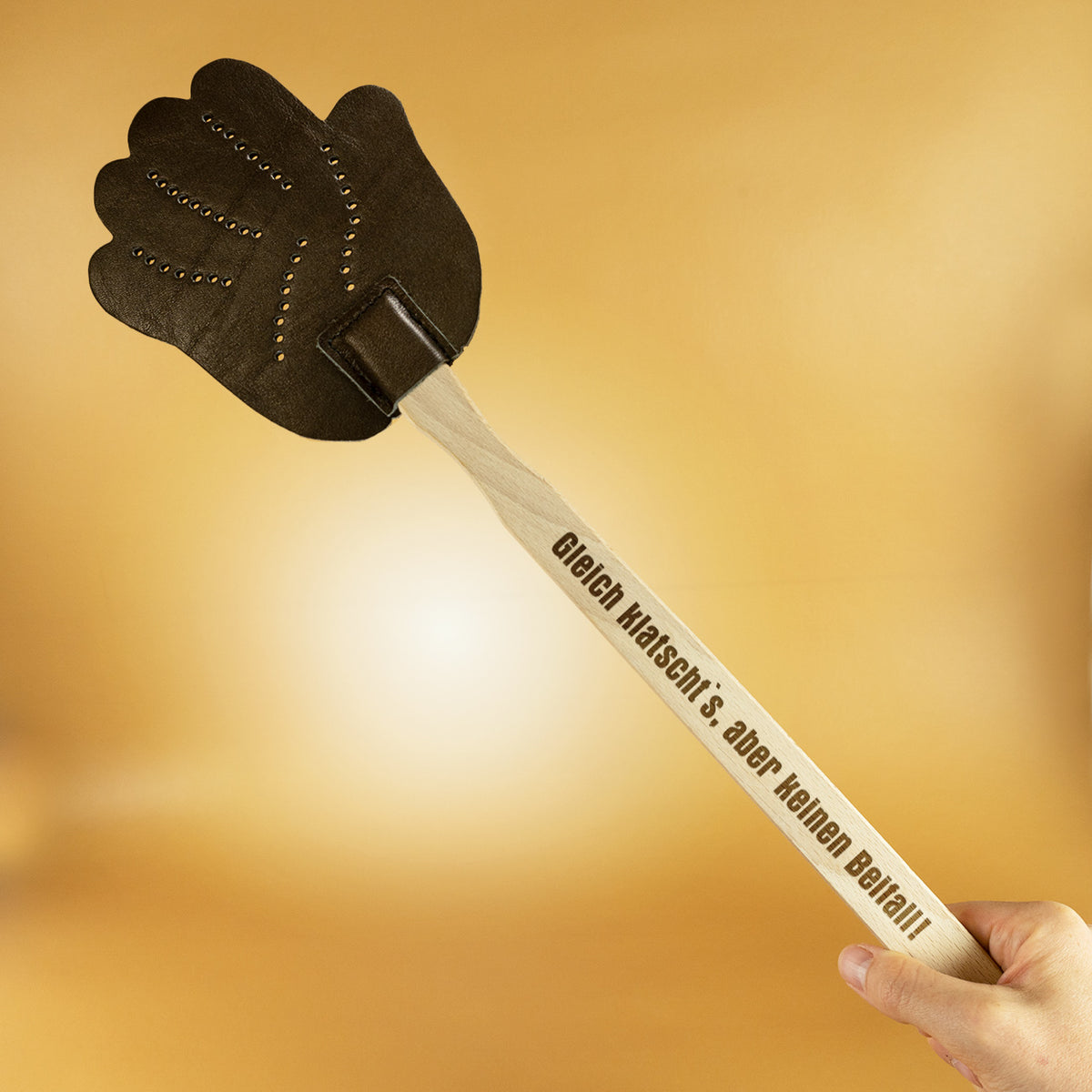 Fliegenklatsche mit passendem Spruch Gleich klatscht`s