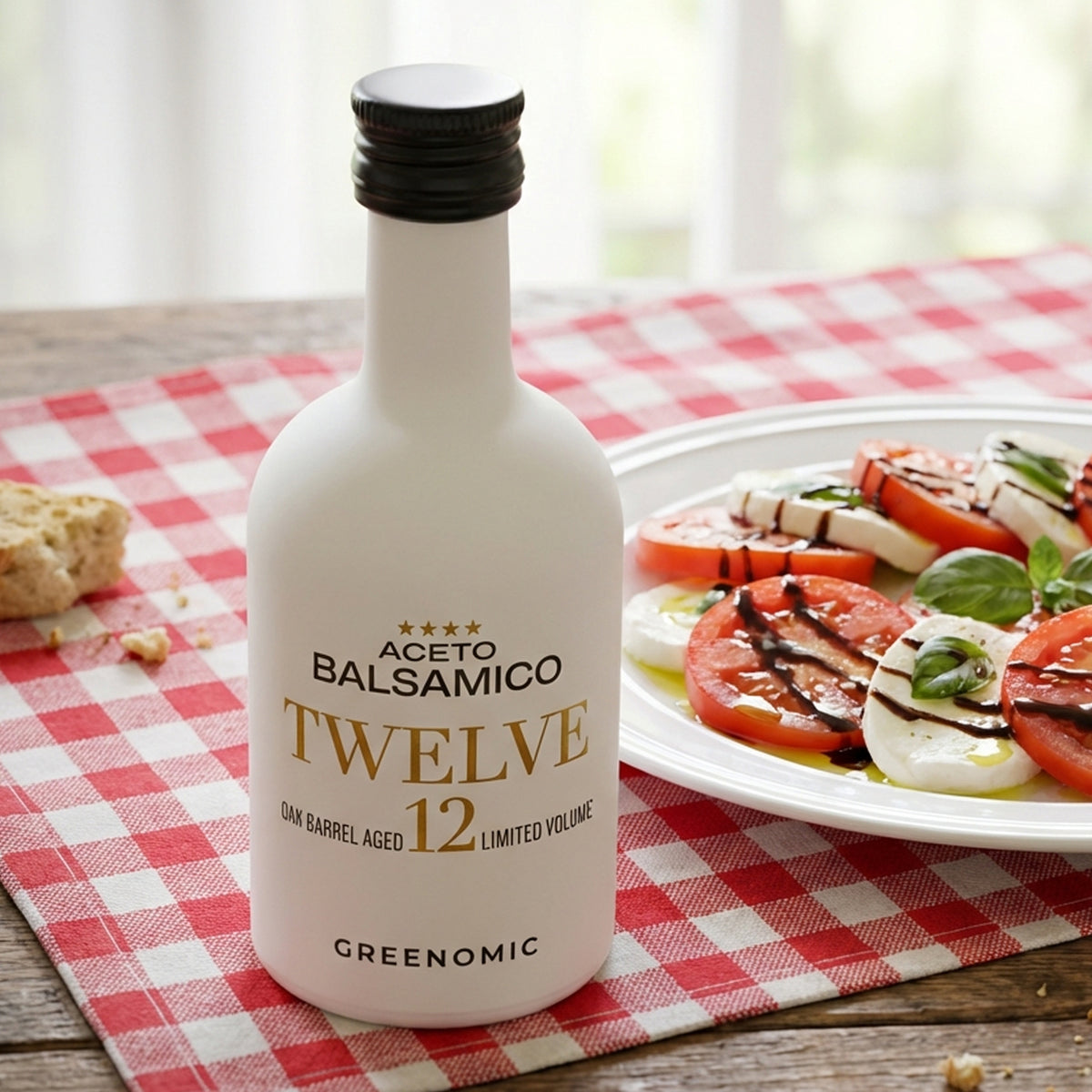 Aceto Balsamico Twelve im Eichenfass gereift als Geschenkidee