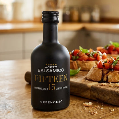 Edler Aceto Balsamico Fifteen im Eichenfass gereift als Gourmet Geschenk