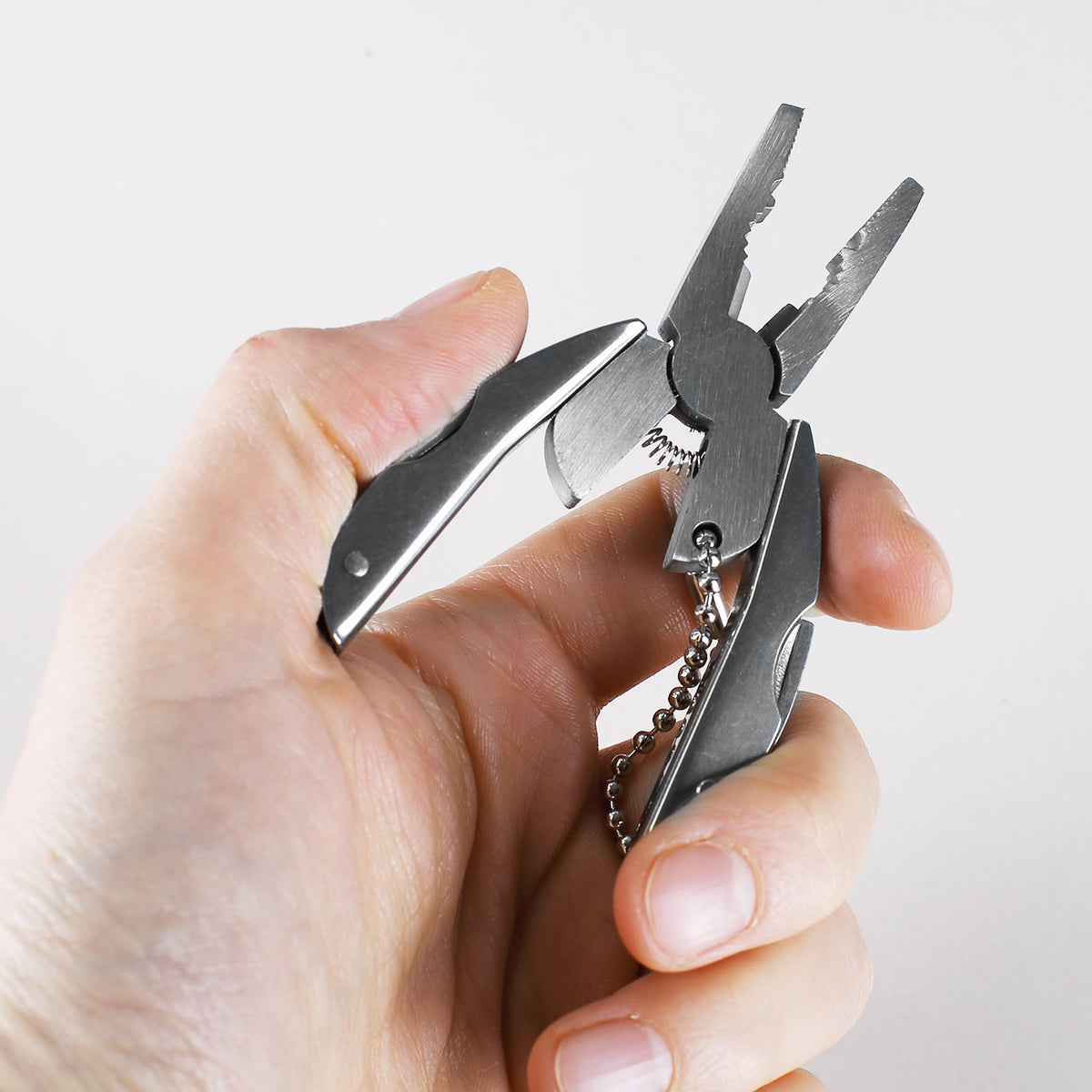 Scarab 6 in 1 Multitool