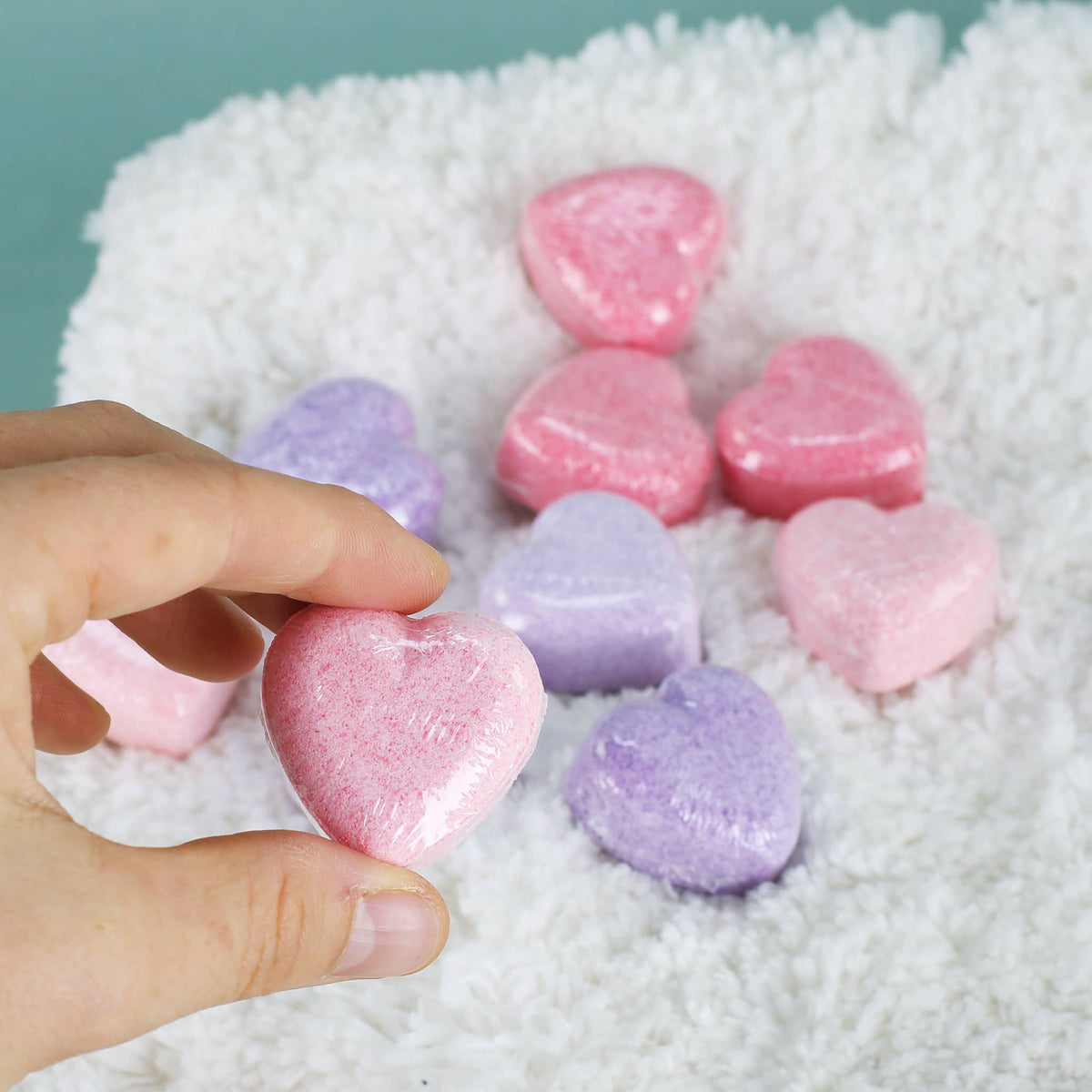 Kleine Herzen zum Baden in verschiedenen Farben