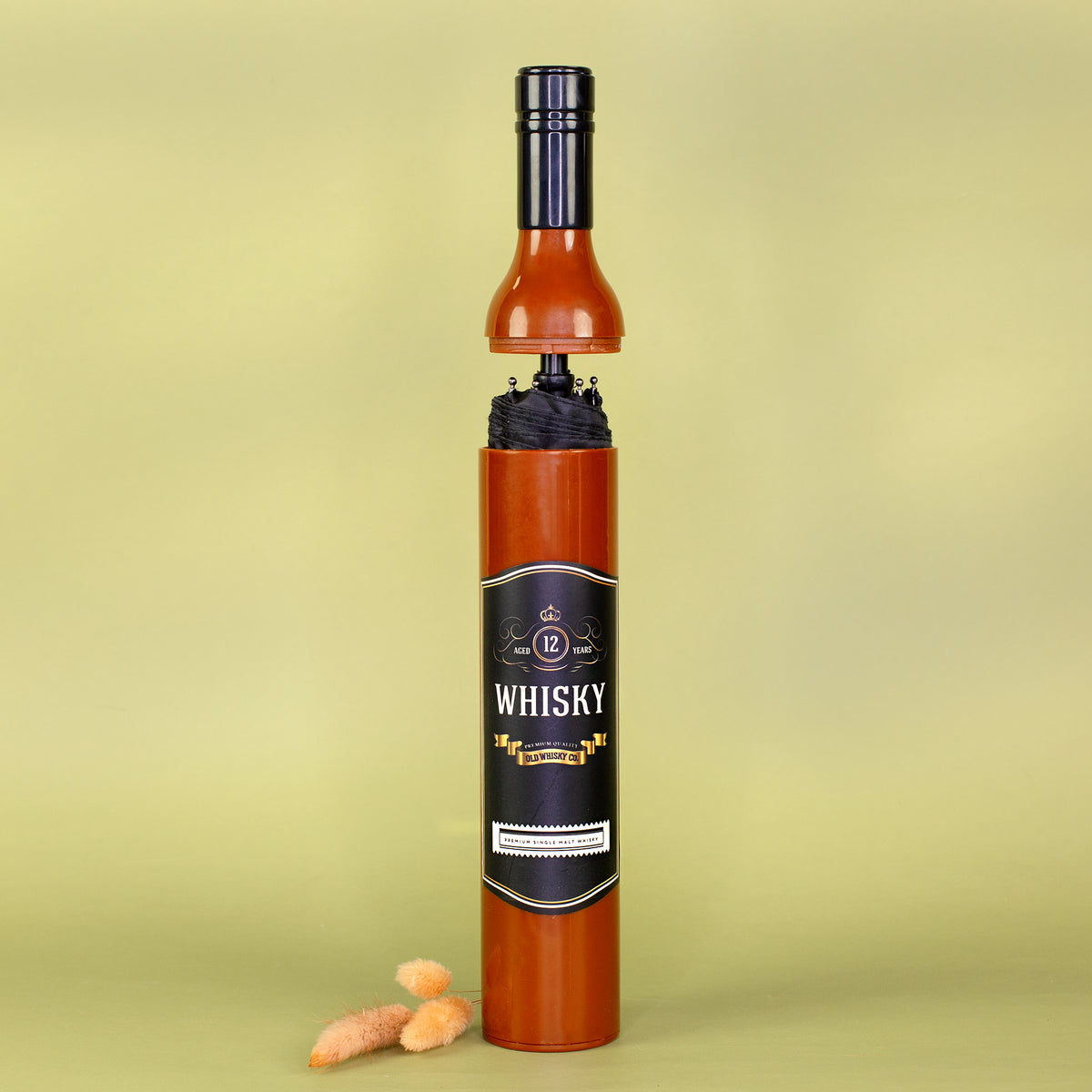 Taschen Regenschirm als Whiskyflasche