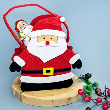 Weihnachts-Geschenktasche aus Filz Motiv Weihnachtsmann mit Gürtel auf Baumscheibe