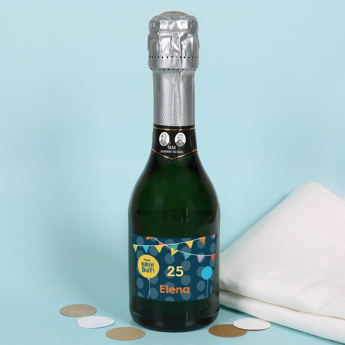 Happy Birthday Sekt mit Name und Alter auf dem Etikett