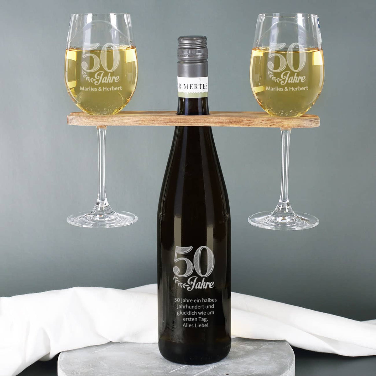 Wein-Geschenkset zur goldenen Hochzeit mit Wunschtext und Namen des Paares