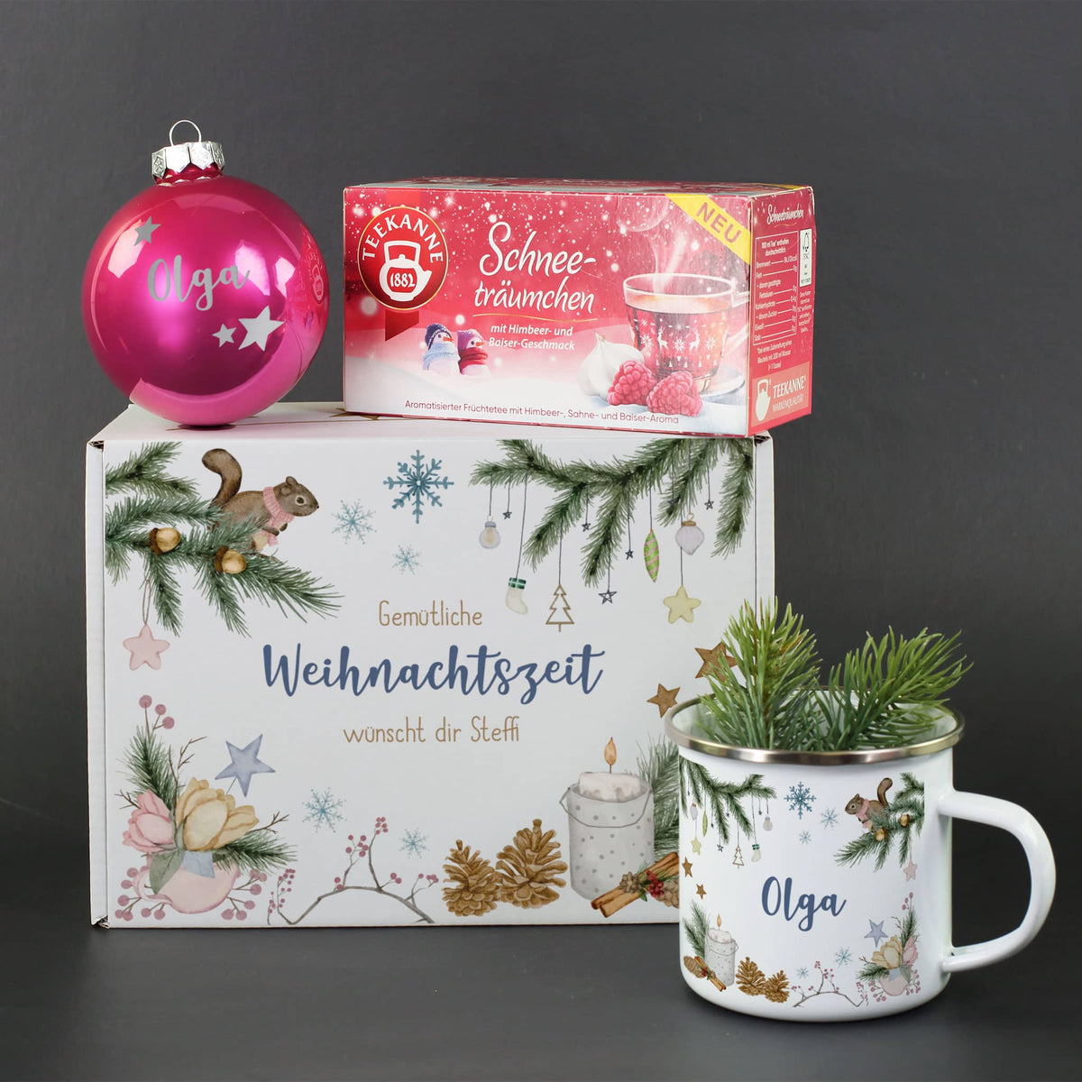 Cosy Christmas Geschenkset mit personalisierter Tasse und Christbaumkugel und Tee