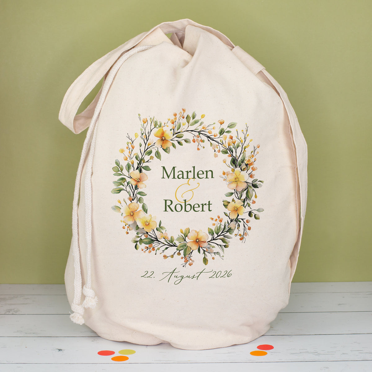 Baumwoll-Geschenksack mit personalisiertem Blumenkranz und Namen für Hochzeit
