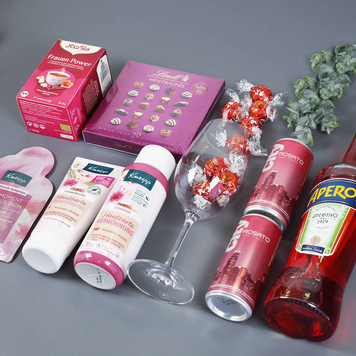 Gefüllter Geschenkkorb für Frauen zum Geburtstag