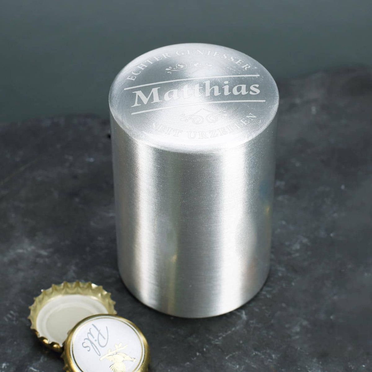 Flaschenöffner aus Metall mit Namensgravur