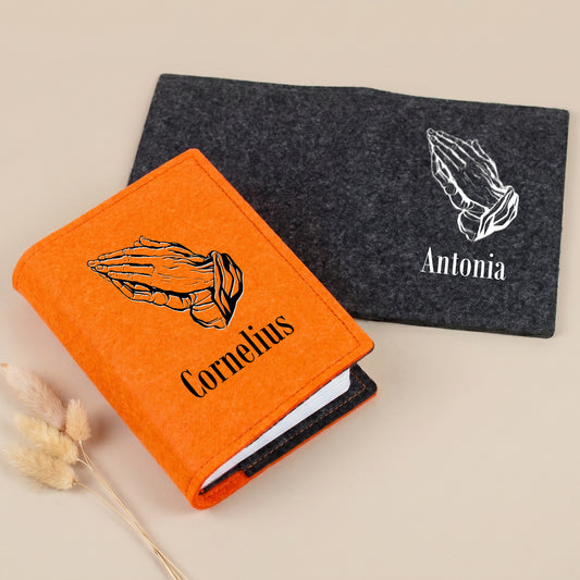 Personalisierte Buchhülle aus Filz mit betenden Händen Motiv in Orange und Anthrazit für Gotteslob oder Gesangbuch