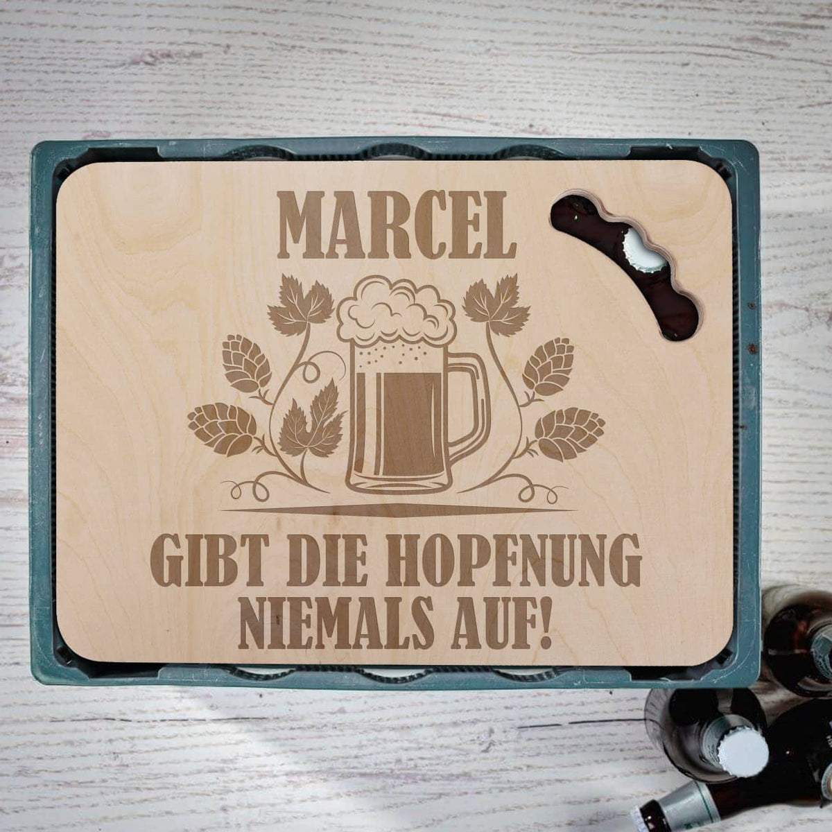 Deckel für Bierkasten aus Holz mit Griff und hochwertiger Gravur