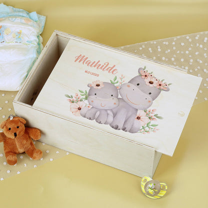 Erinnerungsbox mit Nilpferden, Wunschname und Geburtsdatum