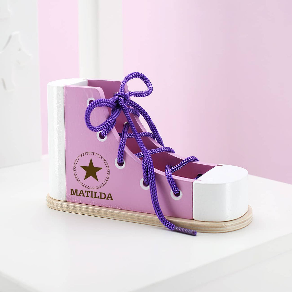 Fädelschuh zum Binden lernen für Kinder in lila