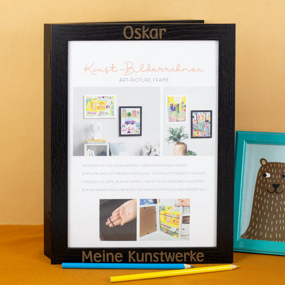 Personalisierter Bilderrahmen Schwarz mit Aufbewahrungsfach DIN A4 | Kinderbilder Rahmen als Geschenk