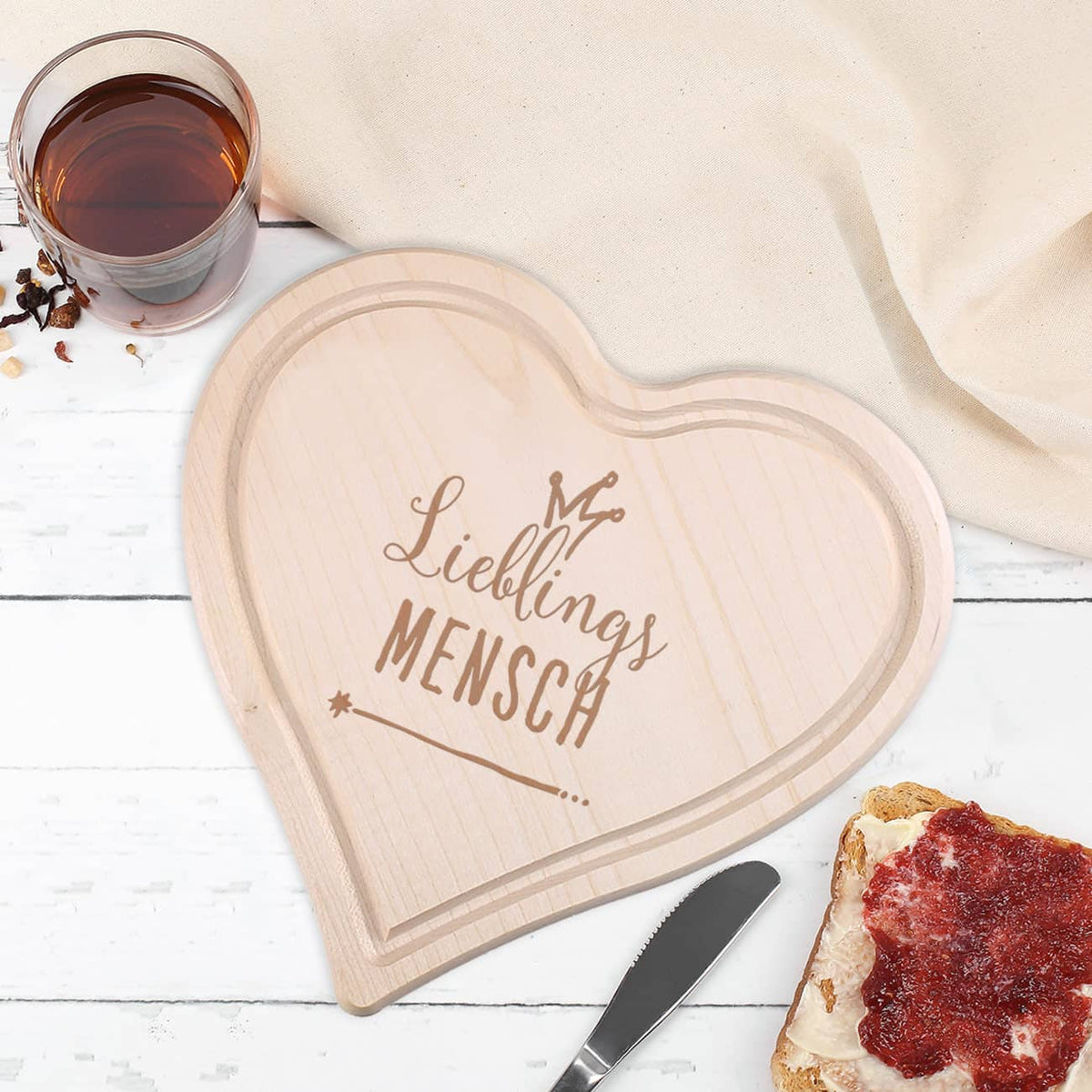 Herz-Frühstücksbrett "Lieblings..." mit Ihrem Wunschtext graviert