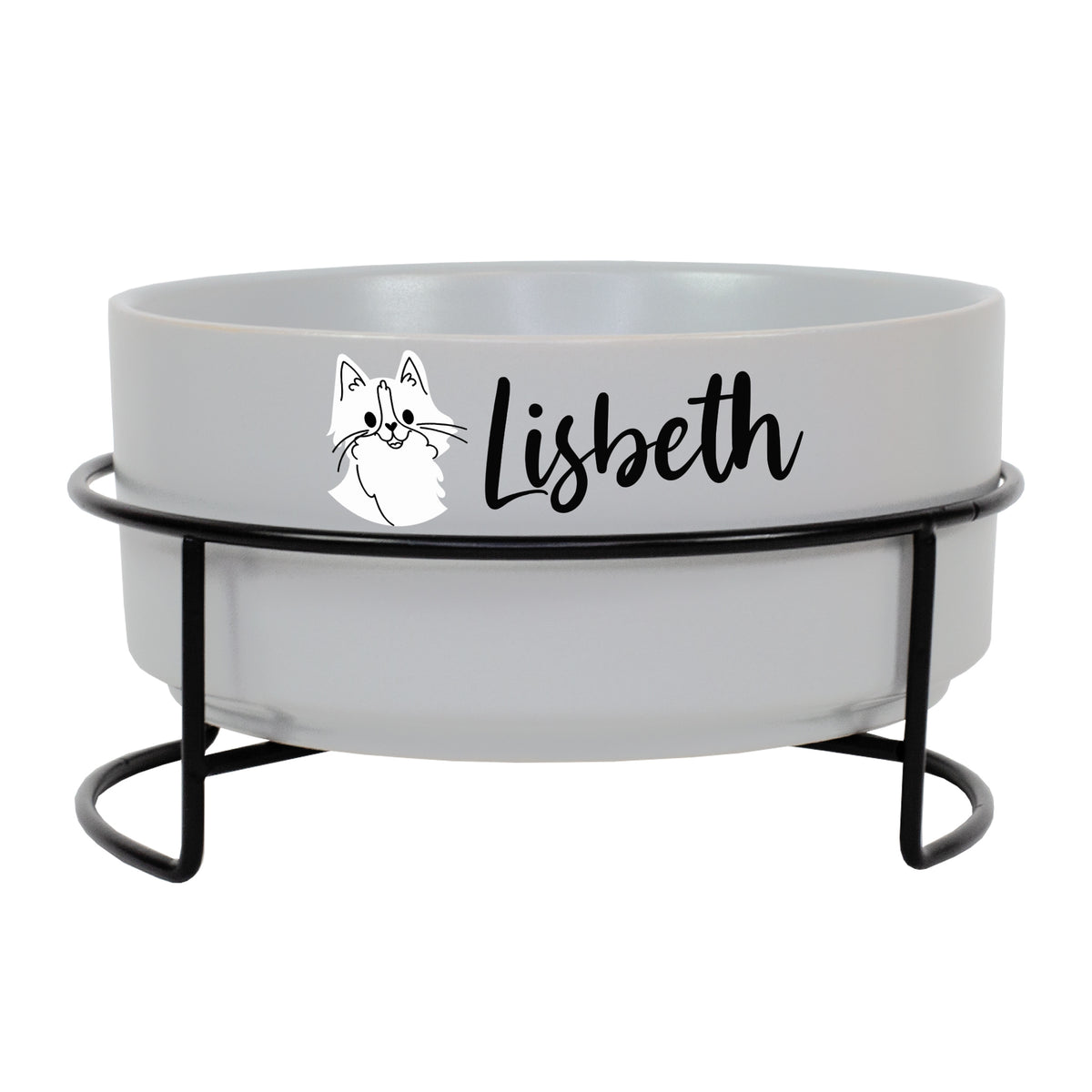 Personalisierter grauer Katzennapf mit Katzenmotiv und Name Lisbeth auf schwarzem Metallgestell freigestellt