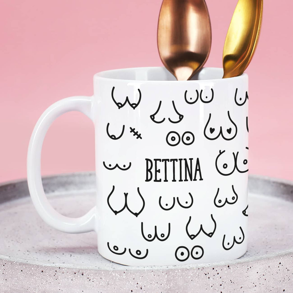 Rundum mit Busen-Motiv bedruckt