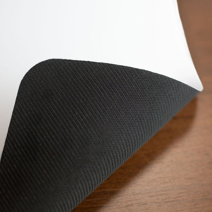 XXL Mousepad mit schwarzer rutschfester Gummirückseite und bedruckter Oberseite