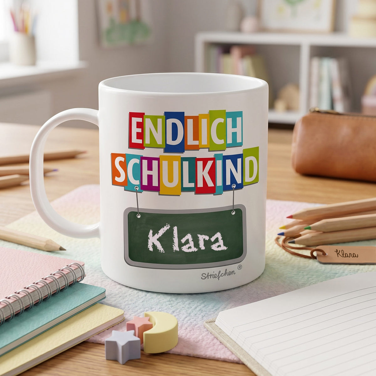 Kunststofftasse zur Einschulung mit Wunschname bedruckt