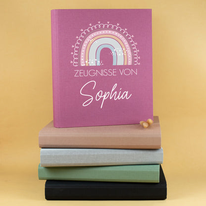 Personalisierte Zeugnismappe aus Leinen mit Name und Regenbogenmotiv | Farbauswahl