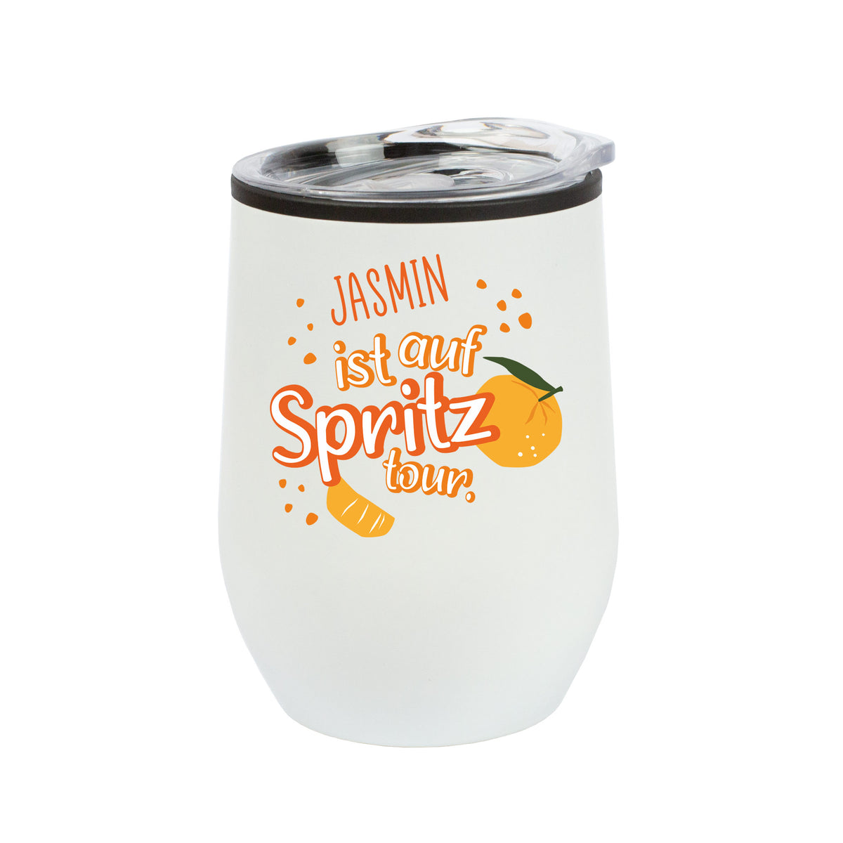 Weißer Thermobecher „Spritztour“ mit Namen, freigestellt auf Weiß