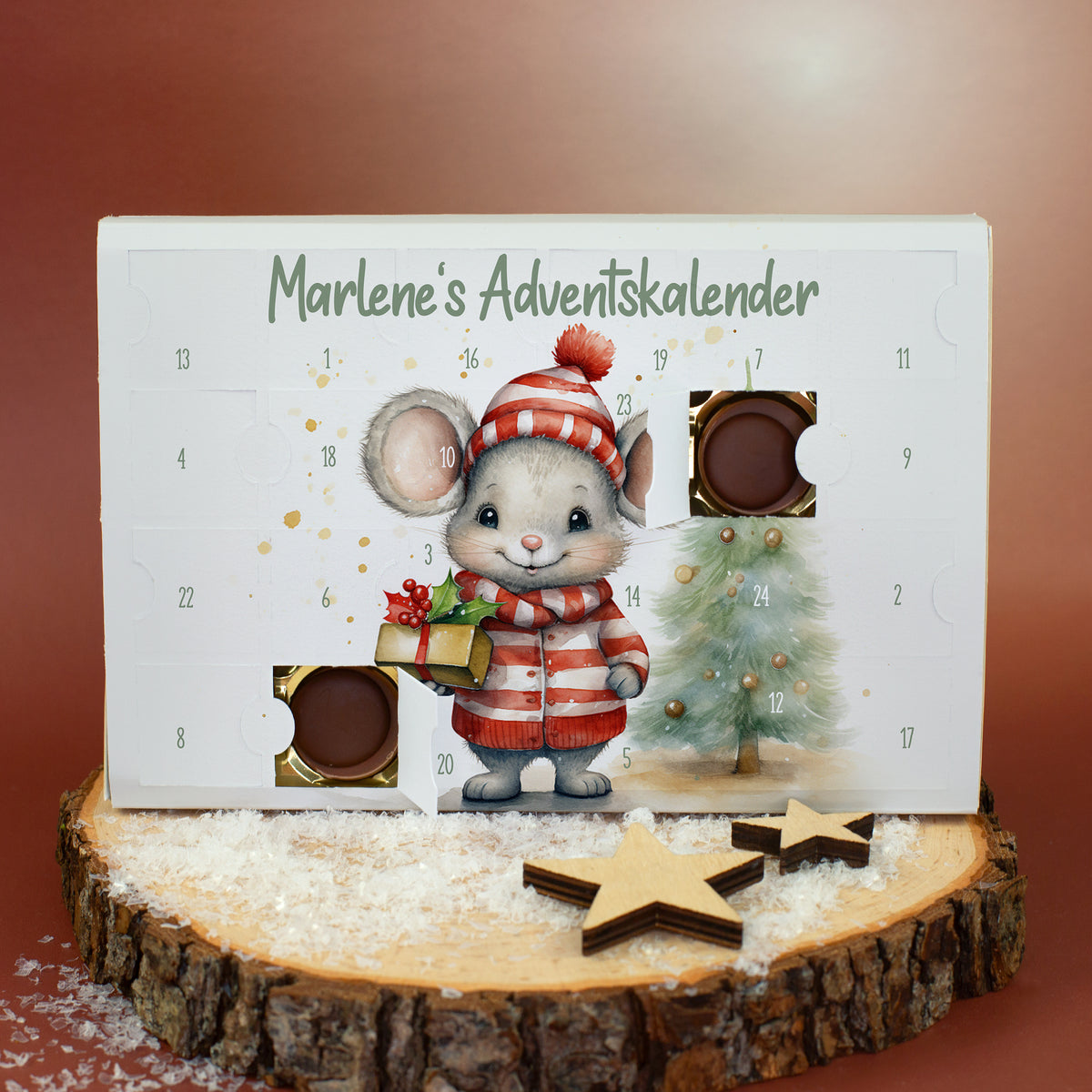 Personalisierter Toffifee Adventskalender mit Maus Motiv und Wunschtext auf Holzscheibe dekoriert