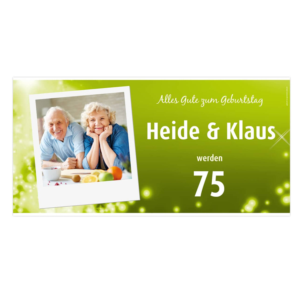 großes Banner in hellgrün mit Foto im Polaroid, Name und Alter