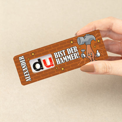 Personalisierter duplo Riegel wird in der Hand gehalten – Geschenk für Papa