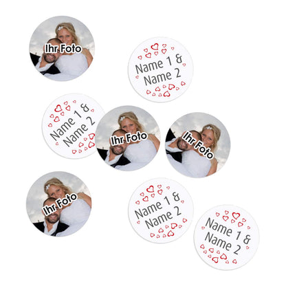 Tischdekoration zur Hochzeit - Fotokonfetti mit Namen und Herzen