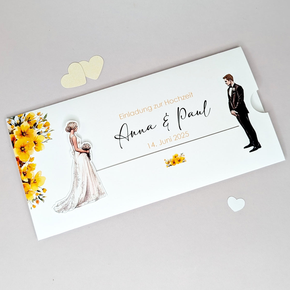 Hochzeitseinladung - Ziehkarte mit Brautpaar und gelben Blumen (Motiv 8)
