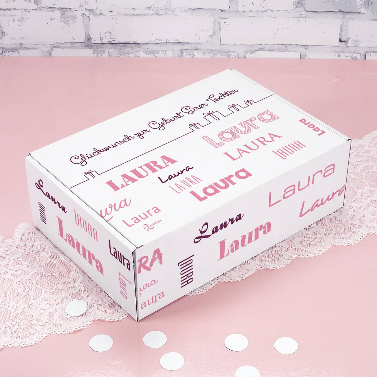 Geschenkverpackung mit Wunschtext und Name in verschiedenen Schriftarten - rosa