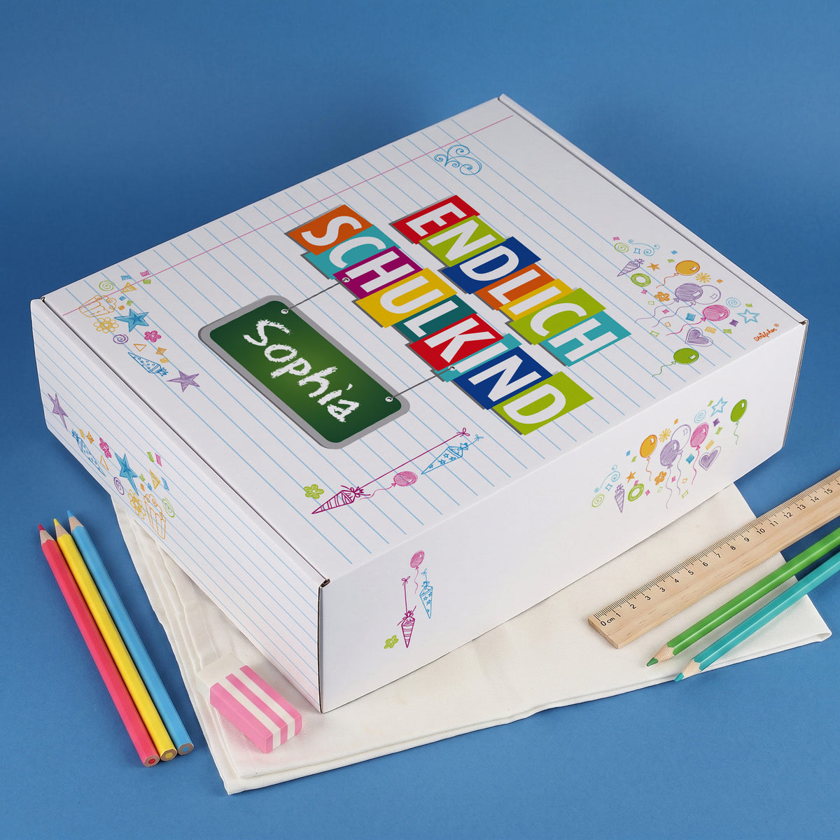 XL Geschenkkarton zur Einschulung mit bunten "Endlich Schulkind" Motiv und Wunschnamen