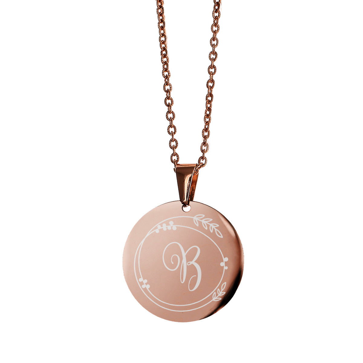 Kette mit Gravur der Initiale & Ornament in Roségold freigestellt auf weißem Hintergrund