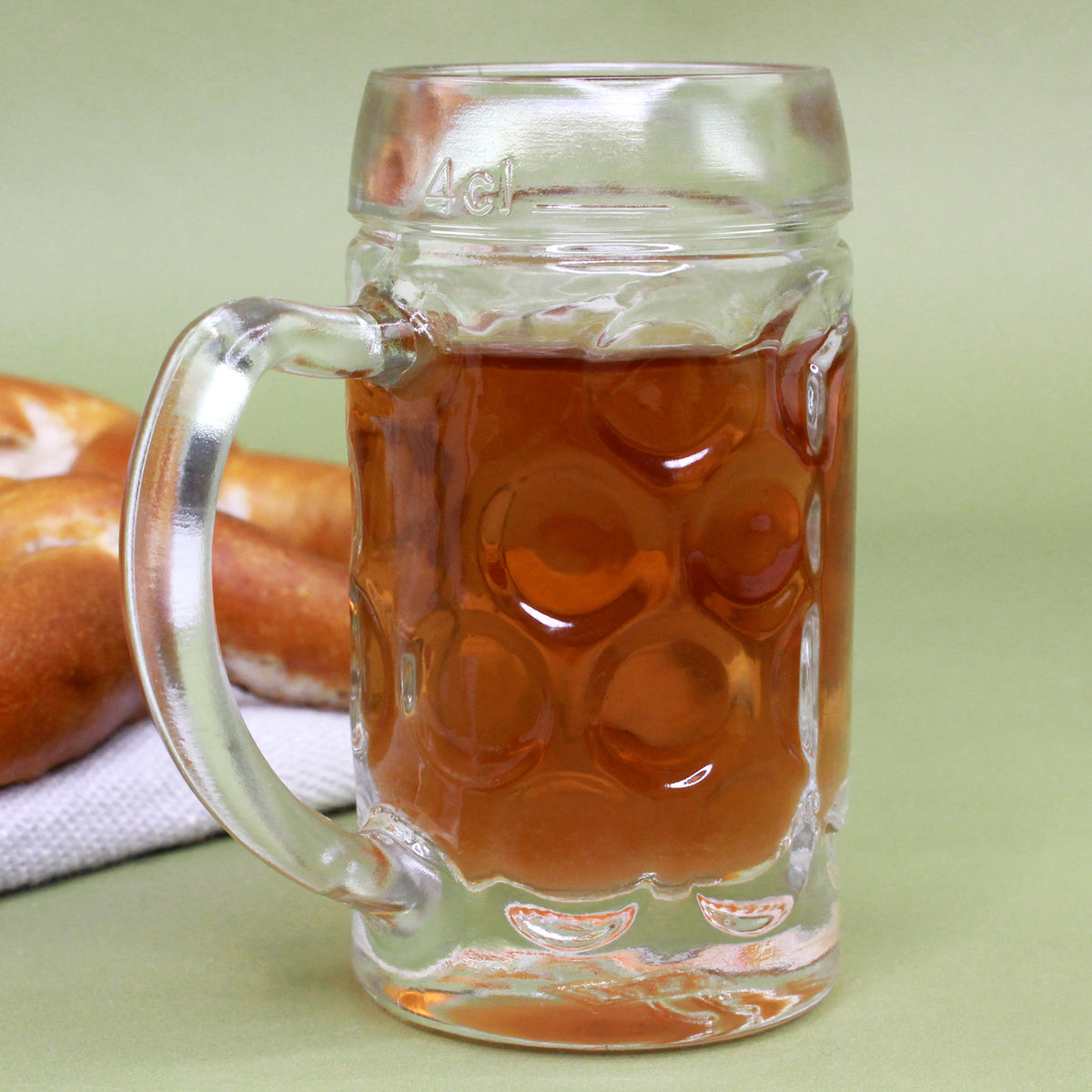 Detailaufnahme der Rückseite des Mini-Bierkrugs mit Füllstrich 4 cl – ohne Motiv