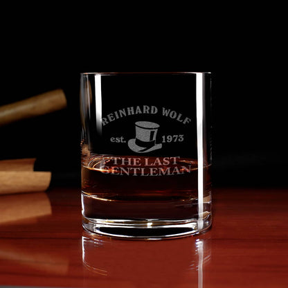 schlichtes, gerades und schweres Whiskyglas mit Gravur