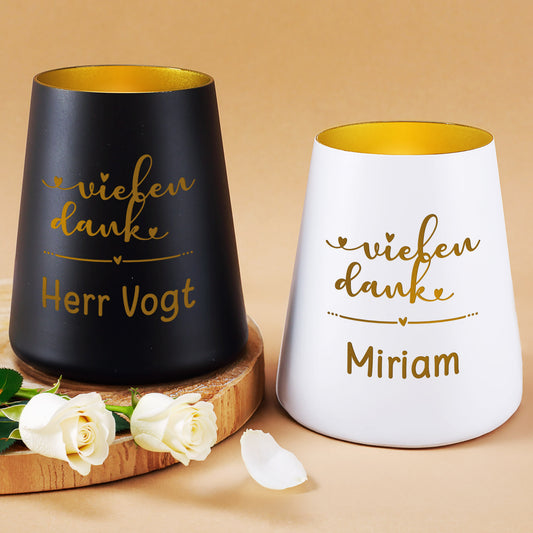 Zwei personalisierte Windlichter in Schwarz und Weiß mit vielen Dank Motiv, Namen Herr Vogt und Miriam und goldener Innenseite