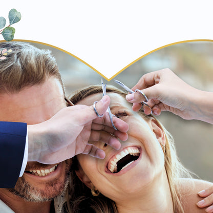 Nahaufnahme vom Ausschneiden des Herzfotos auf einem personalisierten Hochzeitsbanner