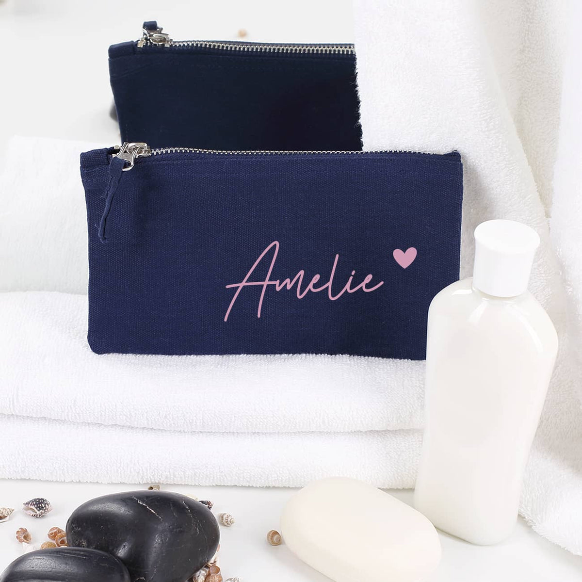 Dunkelblaues Beautycase mit Name bedruckt, klein
