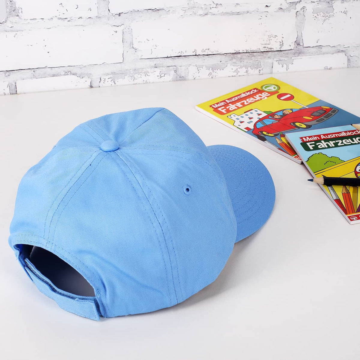 Basecap mit Dinomotiv und Wunschname