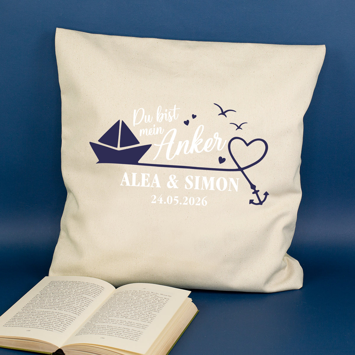 Personalisiertes Kissen mit Namen und Datum als maritimes Hochzeitsgeschenk