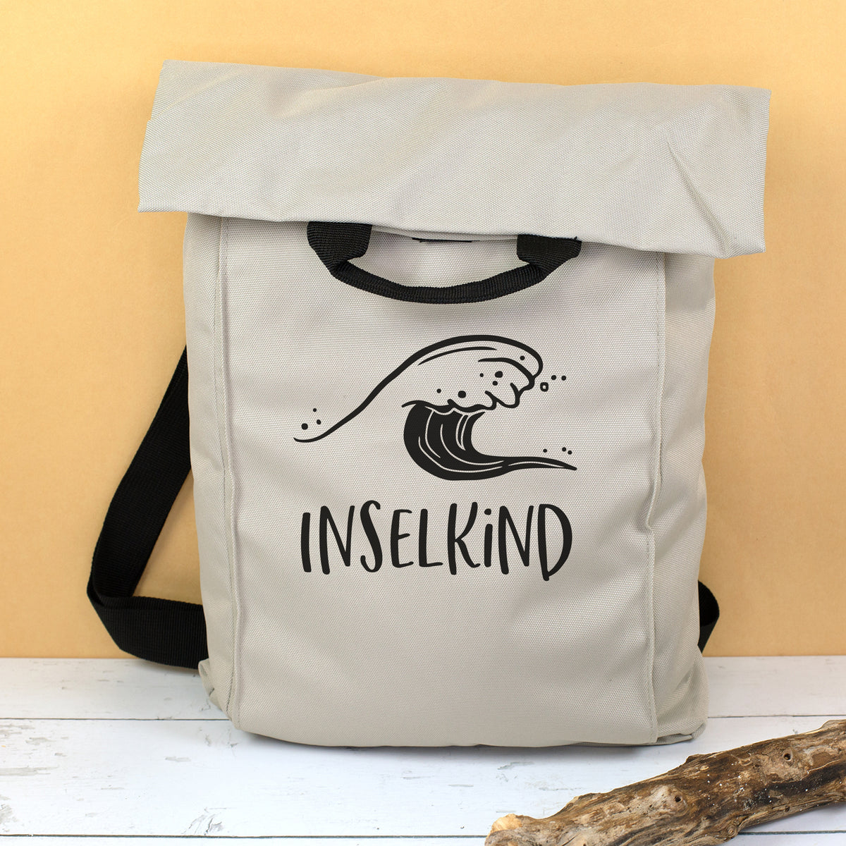 Beiger 2-in-1 Rucksack mit Wellenmotiv und Wunschtext Inselkind