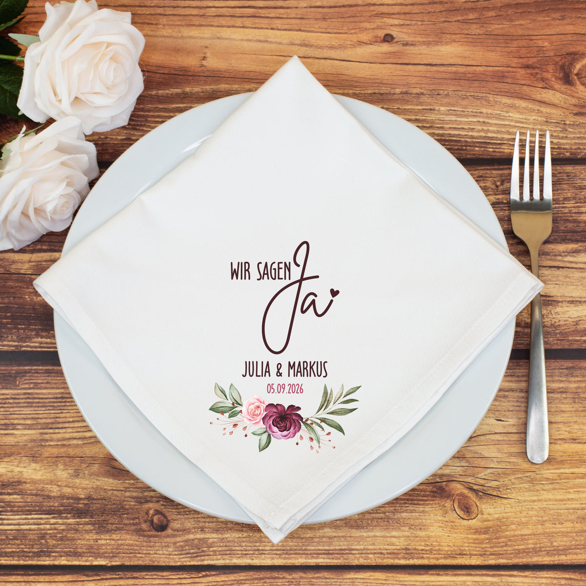 Personalisierte Serviette Hochzeit mit Namen Datum und floralem Design als Tischdeko