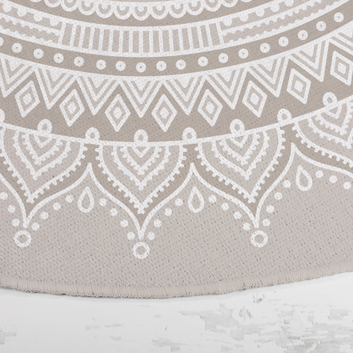 Runder Wohnteppich mit Personalisierung und Mandala in beige
